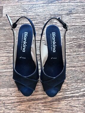 Black Slingback Peep-Toe espadrilles